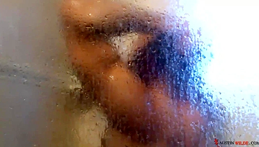 Austin Wilde Flexes His Perfect Muscles While Masturbating On Set