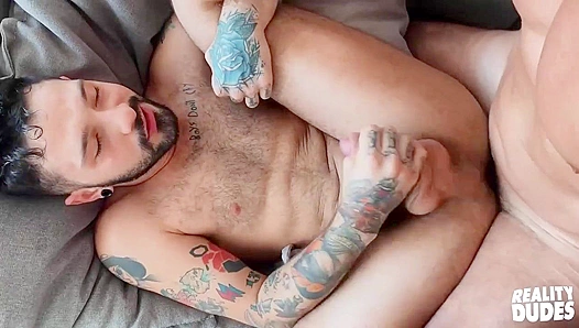 Kyle Fox & Igor Lucios Share a Massive Facial - Reality Dudes