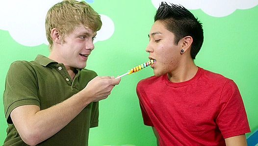 Anthony Evans & Brycen Russell Suck Their Way to Orgasmic Glory - Lollipop Twinks