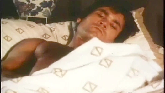 Beefy Gordon Grant's Morning Cumshot Splatter - Falcon Studios