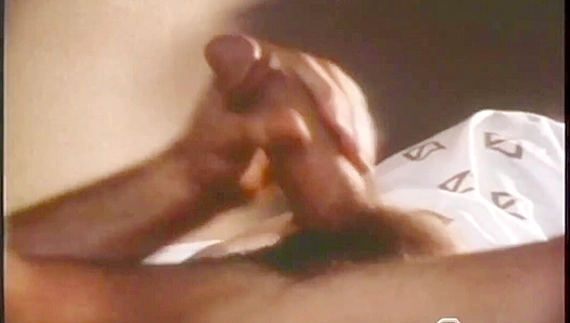 Beefy Gordon Grant's Morning Cumshot Splatter - Falcon Studios