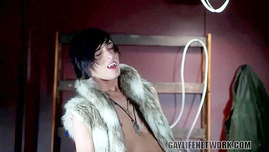 Vampire Aidan Sinks Teeth & Dick into Twink Dusty - Twinklight