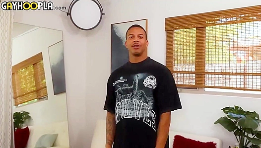 Buster Lakes Masturbates Intensely in Front of Mirror - GAY XxX