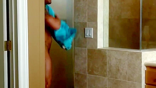 Tanned Beefcake Cody Cummings Passionately Jacking Off