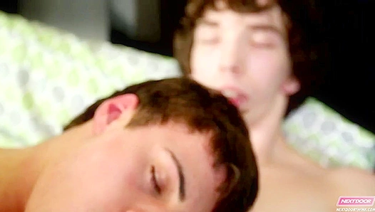 Perfect Dicks & Cute Outfits ~ Hunter Page & Max Payne's Next Door Twink Adventure