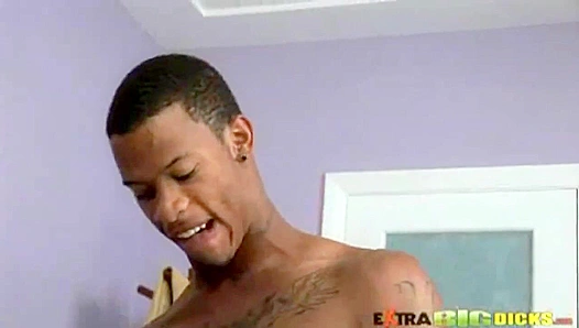 Thirsty Junior Verde Sucks Massive Interracial Dick