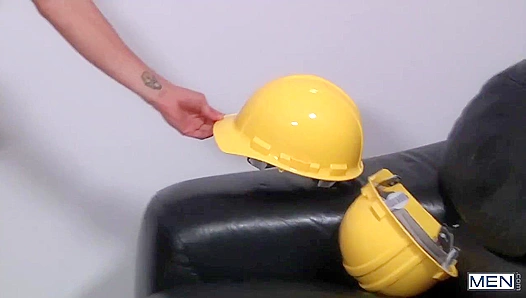 Hardhat Tom Drills Thirsty James ~ Screw My Hole