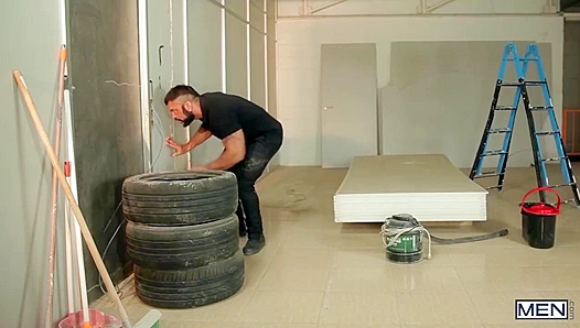 Horny Gabriel Vanderloo & Rogan Richards ~ SteamyGayOffice Seduction