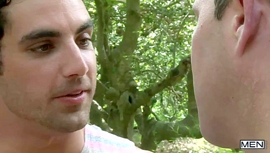 Bobby Clark & Jack King Take Turns Drilling Travis James' Tight Hole