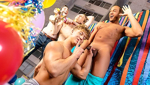 Rough Interracial Passion ~ Trent King Drills Felix Fox's Tight Hole