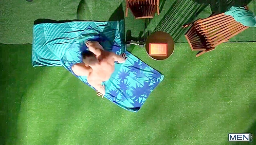 Buff Dante Collé Drills Johnny Donovan's Hot Hole