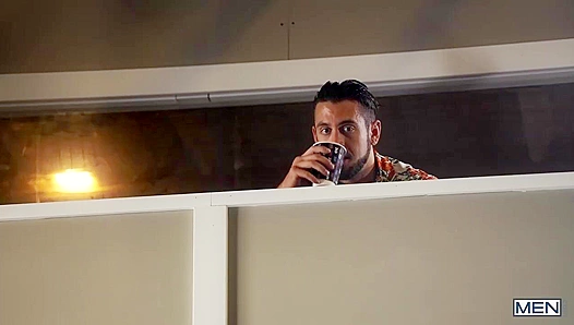 Buff Dante Collé Drills Johnny Donovan's Hot Hole