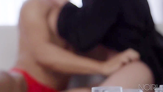 Confident Zario Travezz Takes Control of Nick Fitt's Tight Ass - Noir Male