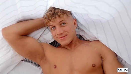 Devy and Felix Fox ~ Muscles Clash as They Savage Each Other's Holes