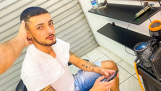 Amateur Edu Scot ~ Hot Haircut Turns to Intense Anal Dilation