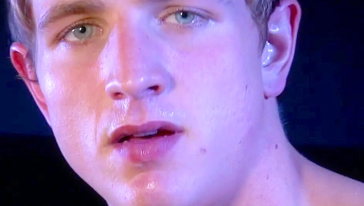 Marcus Mojo Spreads Wide for Intense Solo Cock Play