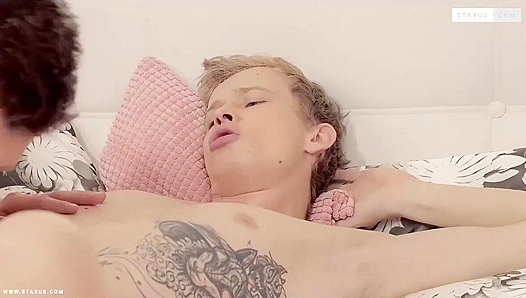 Ronnie Pet & Timmy Williams Pound Each Other Raw - Gay XXX