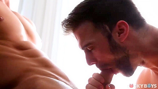 Darius Ferdynand Bottoms for Strong Gabriel Clark - Cocky Boys