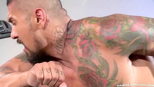 Raging Hard ~ Badass MuscleFuck with Boomer Banks & Sean Zevran