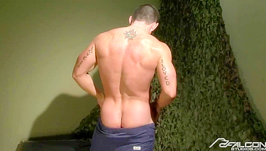 Kinky Stud Cavin Knight Masturbates His Cock On Cam - Falcon Studios