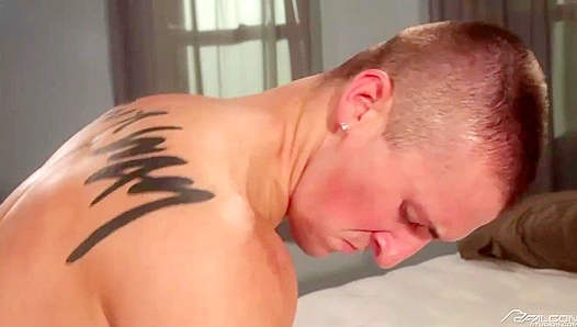 Ray Diaz Takes It Upside Down with Connor Kline - Falcon Studios