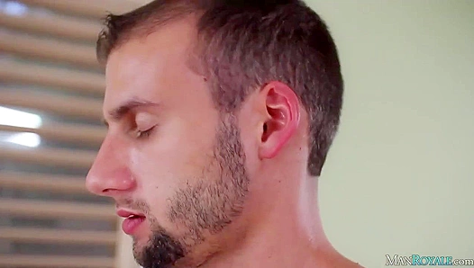Muscular Men Melt ~ Antonio Paul & Jeffery Jordan’s Steamy Sweat-Drenched Encounter