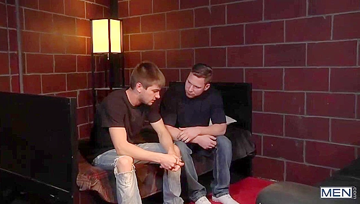 Horny Owen Michaels Drills Johnny Rapid's Tight Rectum