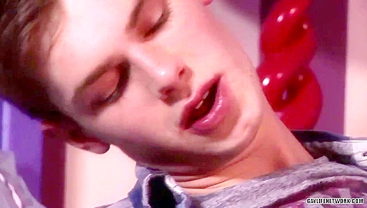 Drake Lawand Rides McKensie Cross Wildly - Lollipop Twinks Cowgirl Frenzy