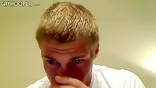 Thirsty Prestin Presley Jacks Off Intensely on the Floor - GAY XxX