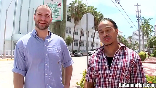 Castro Supreme & Corey Rezzon ~ Deep Oral and Hard Anal – It’s Gonna Hurt!