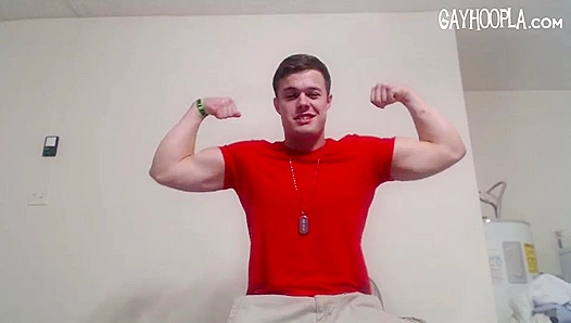 Michael Evans Flexes His Dick and Tight Bottom Solo - GAY XxX