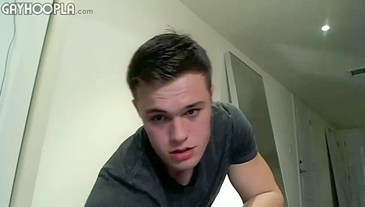 Horny Jock Michael Evans Fucks Himself Furious - GAY XxX