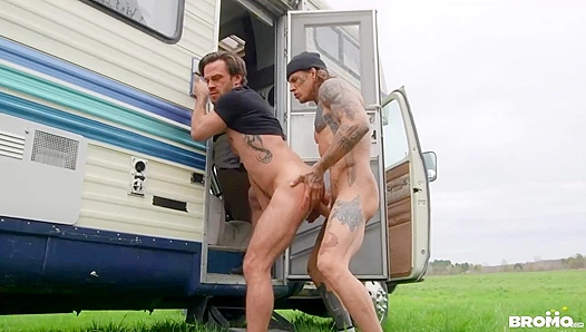 Brutal Bo Sinn Fucks James Fox by His Camping Van - Bromo US