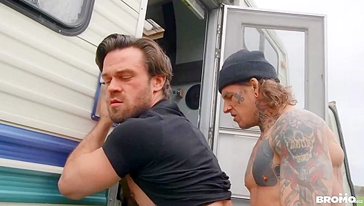 Brutal Bo Sinn Fucks James Fox by His Camping Van - Bromo US