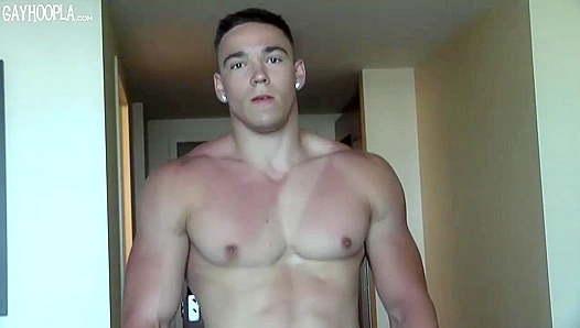 Muscle Hunk Nathan DiAntonio Puts On a Jerk-Off Show - GAY XxX