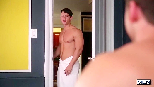 Str8 toGay ~ Connor Maguire & Tobias Blaze His Booty