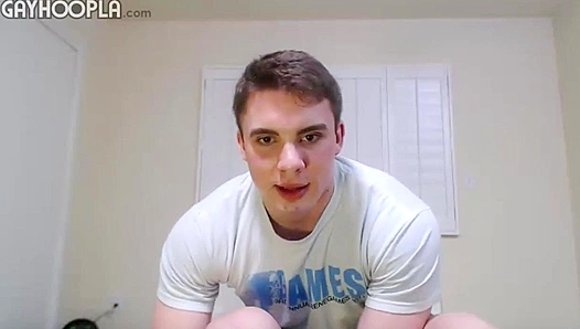 Ripped Zane Penn Jacks Off Intensely - GAY XxX