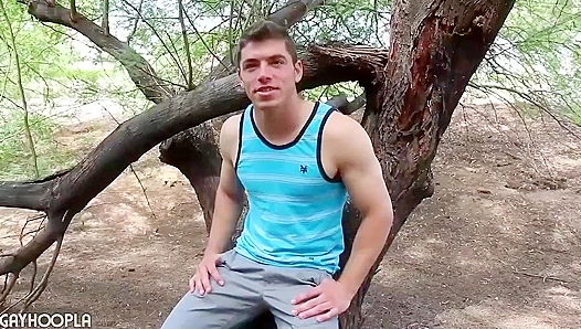 Joel Wentz Flexes and Strokes His Cock on the Toilet