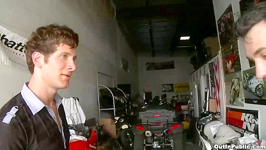 Tyler Hunt Rides Spencer Fox's Impressive Cock in a Steamy Public Session