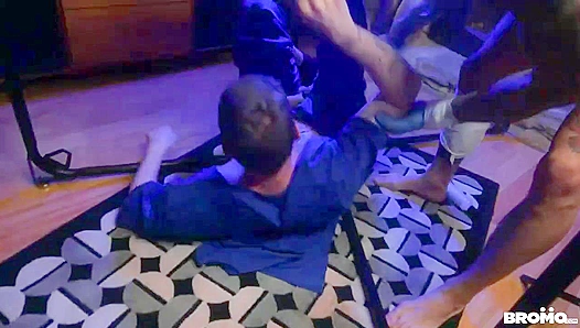 Bo Sinn Anally Dominates Marco Bianchi - Hot Gay Action