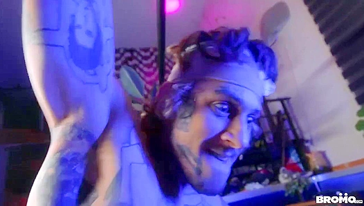 Bo Sinn Anally Dominates Marco Bianchi - Hot Gay Action