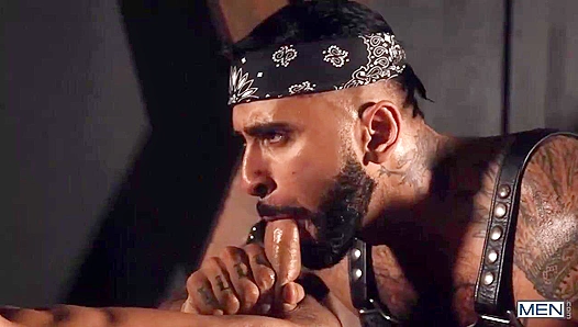 Rikk York & Damien Crosse Unlock Their Forbidden Desires - Str8 Chaser Seduction