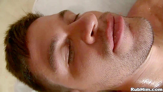 Trace Michaels Fucks Broidie Sinclair Missionary Style - Rub Him Raw