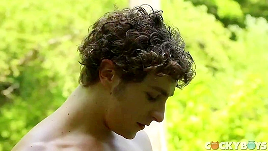 Hot Summer Threesome - Calvin Banks, Dillon Rossi & Taylor Reign Get Wild