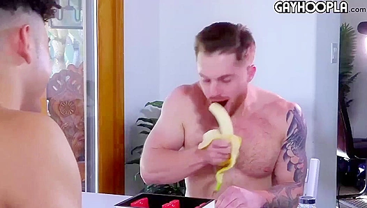 Hot Quick Jerk Off with Hunk Austin Martin - GayHoopla