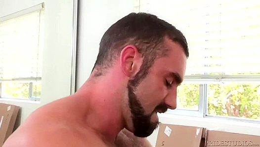 Beefy Jaxton Wheeler Pounds Horny James Hastings on the Floor