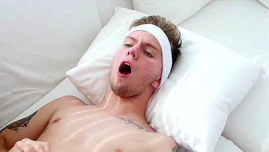 Timothy Drake and Beau Taylor - Sporty Hotties Couch Fuck -  Gay XXX