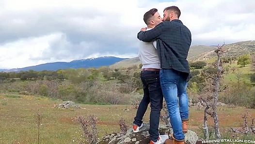 Hung Studs Hector de Silva & Josh Milk Pound Each Other Raw on Bed