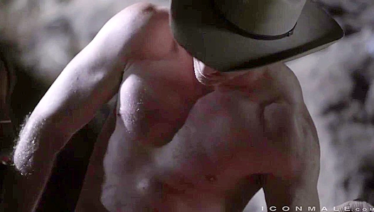 Nighttime Passion - Casey Everett & Nick Fitt Get Wild Outdoors