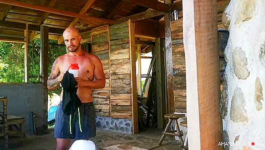 Sunlit Outdoor Fuck - Romeo Davis Takes It Raw in AmateurGayPOV